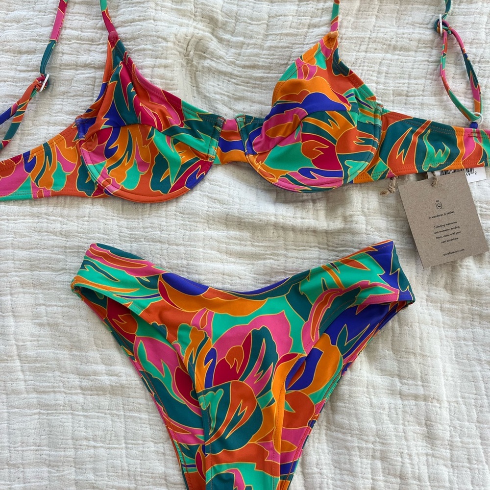 STONE FOX BIKINI NWT